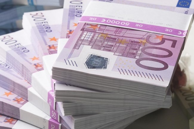 المركزي الأوروبي يتوقف عن اصدار أوراق نقدية فئة 500 يورو