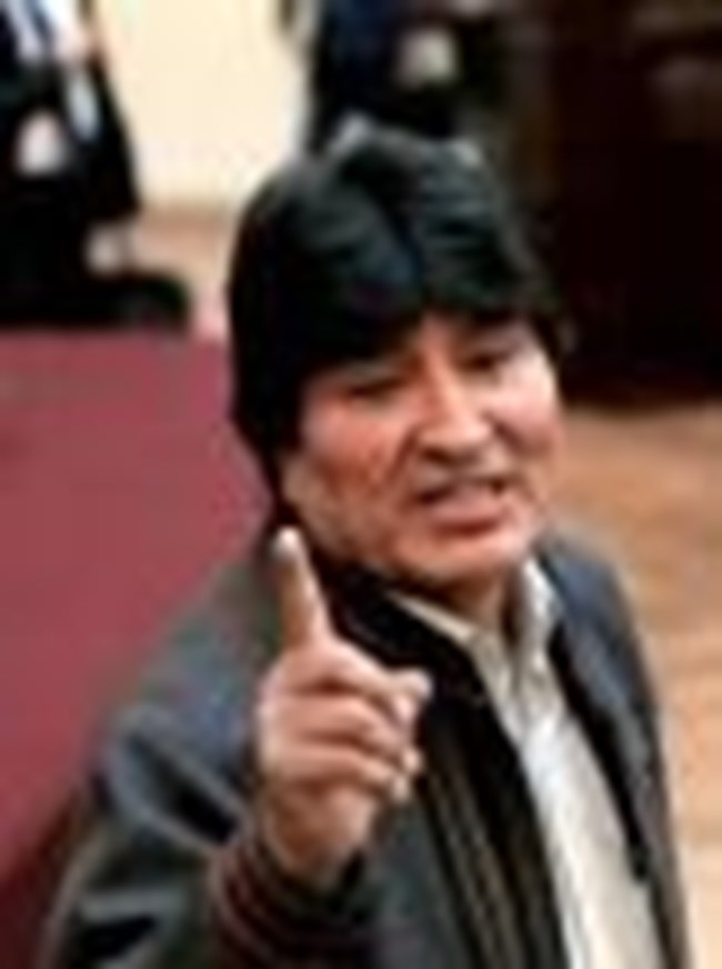 رئيس بوليفيا يتهم تشيلي بإقامة قاعدة عسكرية قرب الحدود بينهما