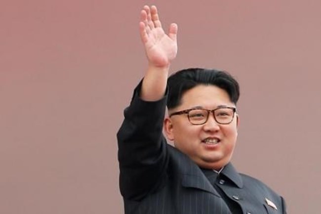 زعيم كوريا الشمالية يشهد عرضا حاشدا في ختام مؤتمر نادر للحزب الحاكم