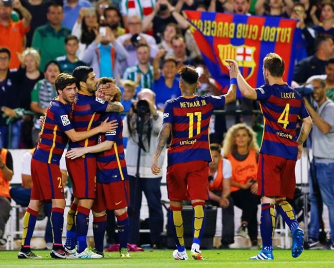 الدوري الإسباني فوز برشلونة في الأندلس يتوجه وريال مدريد يتربص