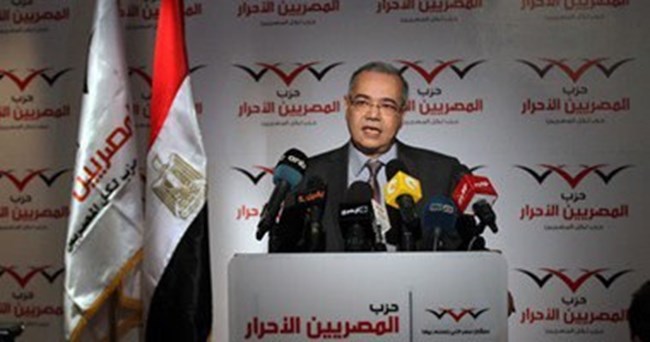 الدكتور عصام خليل لم يصل حقيقة ما يحدث بمصر لل البرلمان الألماني والمصريون يرفضون خلط الدين بالسياسة
