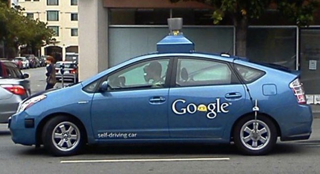 غوغل تبدأ اختبار سياراتها ذاتية القيادة في شوارع كالفورنيا